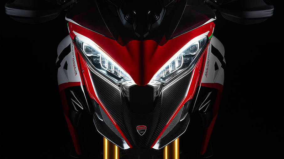 Ducati-MTS-V21N-19-Gallery-Studio-906x510.jpg